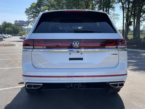 White 2026 Volkswagen Atlas 2.0T SEL Premium R-Line 4MOTION