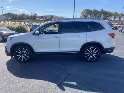 2019 Honda Pilot Touring 8-Passenger