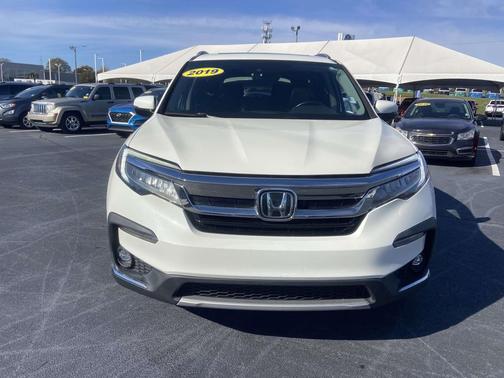 2019 Honda Pilot Touring 8-Passenger