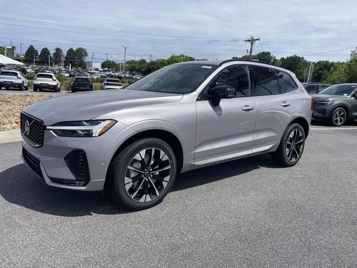 Aurora Silver 2026 Volvo XC60 B5 Plus