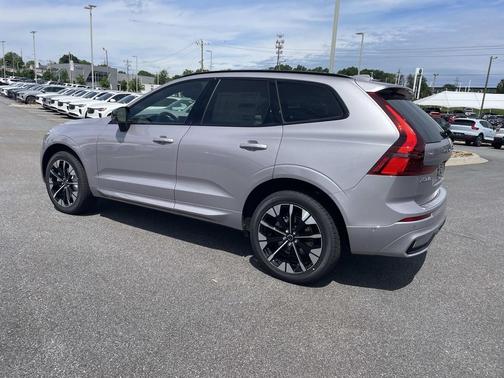 Aurora Silver 2026 Volvo XC60 B5 Plus