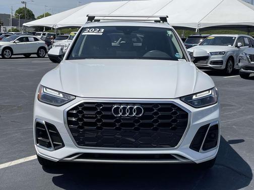 Glacier White Metallic 2023 Audi Q5 45 S line Premium Plus