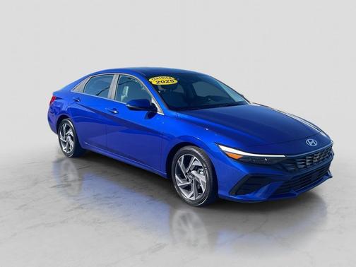 2025 Hyundai ELANTRA Limited