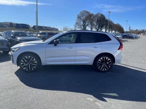 2026 Volvo XC60 B5 Ultra