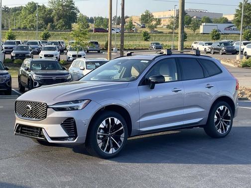 Aurora Silver 2026 Volvo XC60 B5 Plus