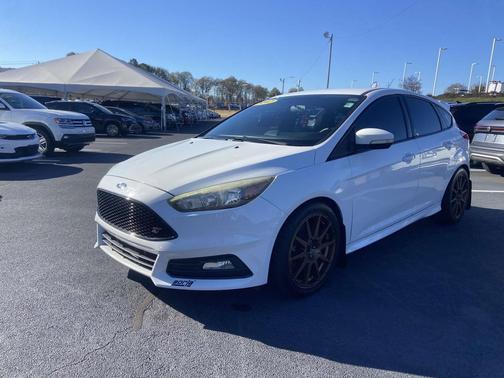 2017 Ford Focus ST 