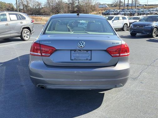 2014 Volkswagen Passat 1.8T SE