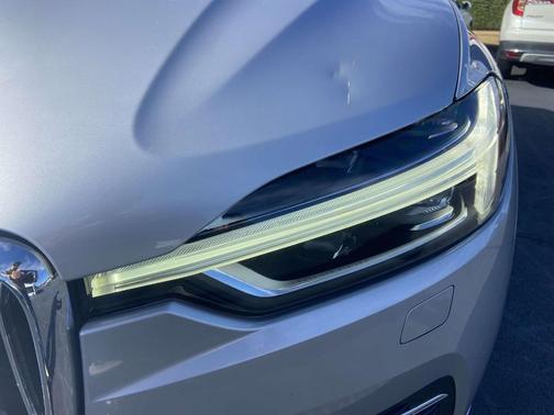 2019 Volvo XC60 Recharge Plug-In Hybrid T8 Inscription