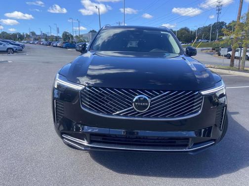 2026 Volvo XC90 B5 Core