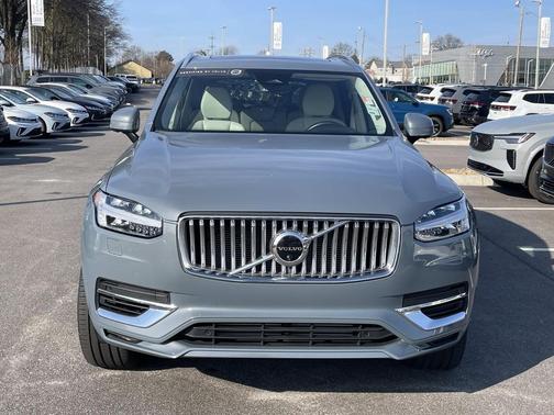 2023 Volvo XC90 Recharge Plug-In Hybrid T8 Plus Bright Theme 7-Seater