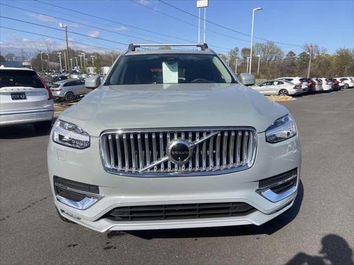 2025 Volvo XC90 B6 Plus 7-Seater