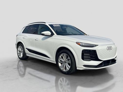 Glacier White Metallic 2025 Audi Q6 e-tron Prestige