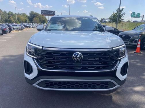 2026 Volkswagen Atlas Cross Sport 2.0T SE