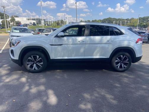 2026 Volkswagen Atlas Cross Sport 2.0T SE
