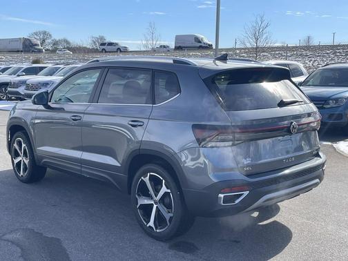 2026 Volkswagen Taos SEL