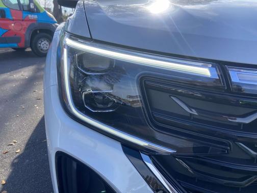 2026 Volkswagen Atlas Cross Sport 2.0T SE w/Technology 4MOTION