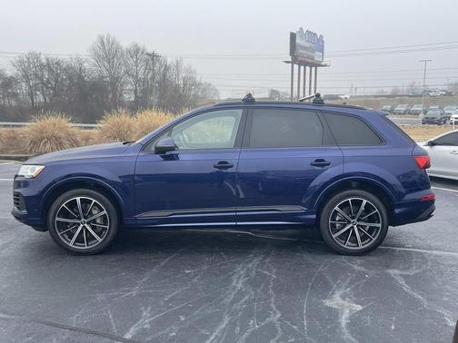 2022 Audi Q7 55 Premium Plus