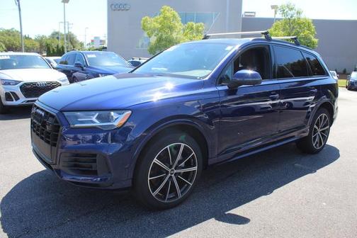 2022 Audi Q7 55 Premium Plus