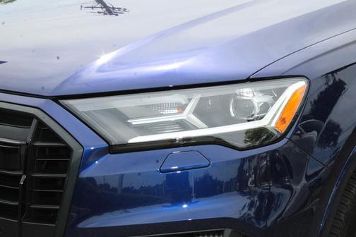 2022 Audi Q7 55 Premium Plus