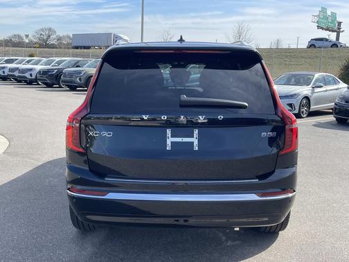 2026 Volvo XC90 Plus, B5 AWD Gas (mild hybrid), Gasoline, Bright, 7 Seats