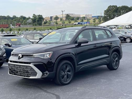 Deep Black Pearl 2025 Volkswagen Taos 1.5T S
