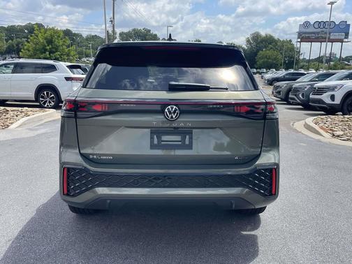 Avocado Green w/Deep Black Roof 2026 Volkswagen Tiguan 2.0T SEL R-Line 4MOTION