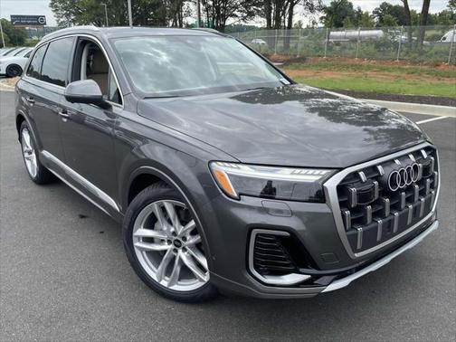 2025 Audi Q7 55 Prestige