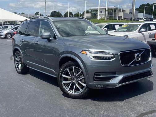 2018 Volvo XC90 T6 Momentum