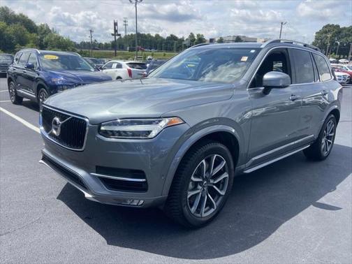 2018 Volvo XC90 T6 Momentum