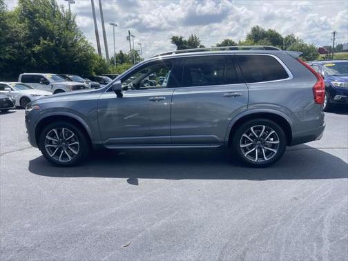 2018 Volvo XC90 T6 Momentum