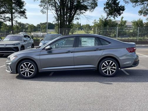 Gray 2026 Volkswagen Jetta 1.4T SE
