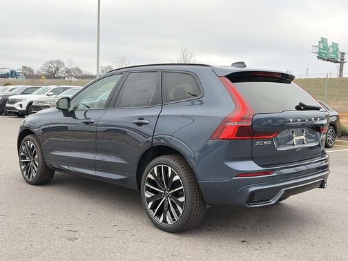 2026 Volvo XC60 B5 Ultra