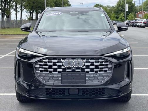 Mythos Black Metallic 2025 Audi Q5 Premium TFSI quattro S tronic