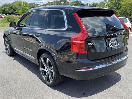 2025 Volvo XC90 B6 Plus 6-Seater