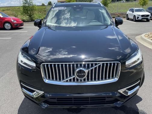 2025 Volvo XC90 B6 Plus 6-Seater