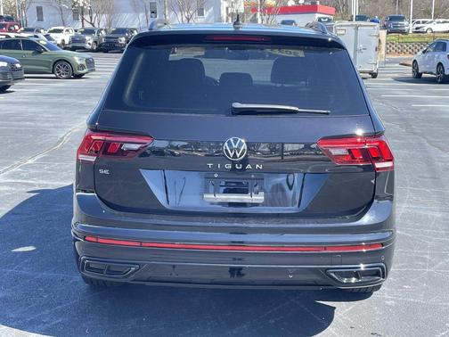 2023 Volkswagen Tiguan 2.0T SE R-Line Black