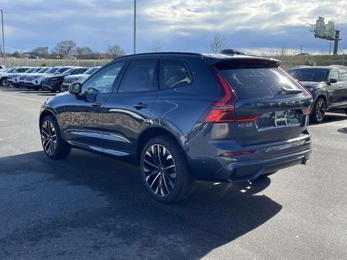 2026 Volvo XC60 B5 Ultra