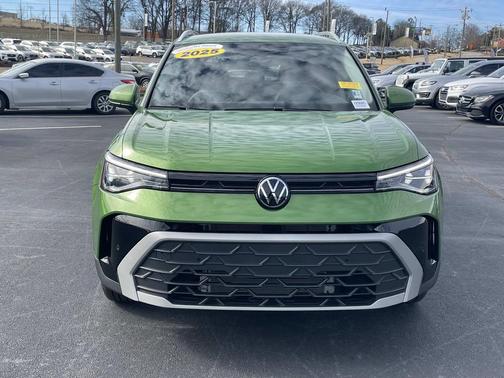 2025 Volkswagen Taos 1.5T SE