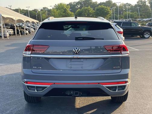 Pure Gray 2022 Volkswagen Atlas Cross Sport 3.6L V6 SEL R-Line