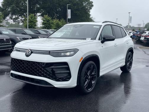 White 2026 Volkswagen Tiguan 2.0T SE R-Line Black