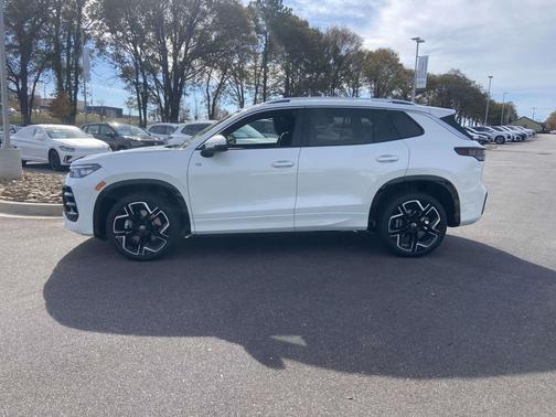 2026 Volkswagen Tiguan 2.0T SEL R-Line 4MOTION