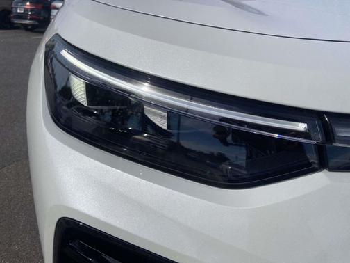 2026 Volkswagen Tiguan 2.0T SEL R-Line 4MOTION