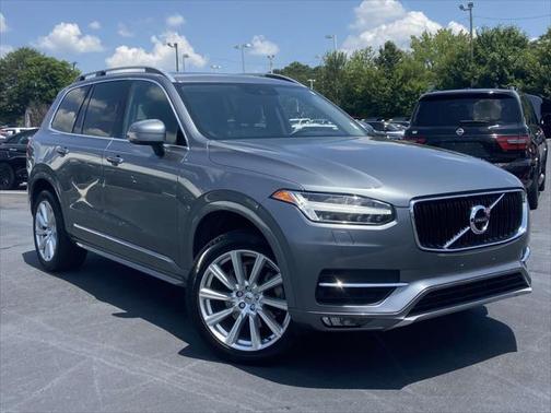2018 Volvo XC90 T6 Momentum