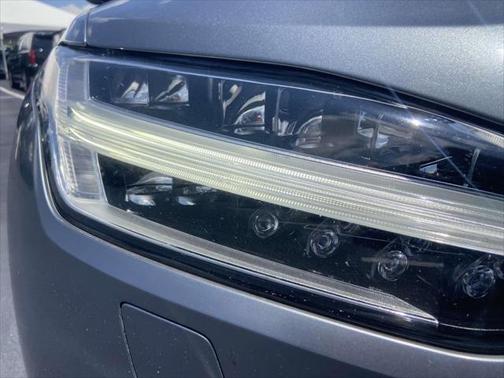 2018 Volvo XC90 T6 Momentum