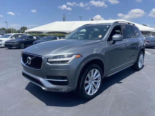 2018 Volvo XC90 T6 Momentum