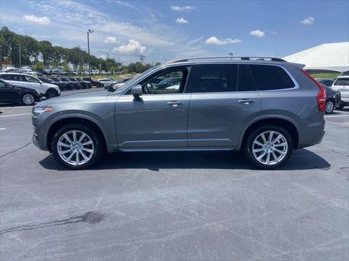 2018 Volvo XC90 T6 Momentum