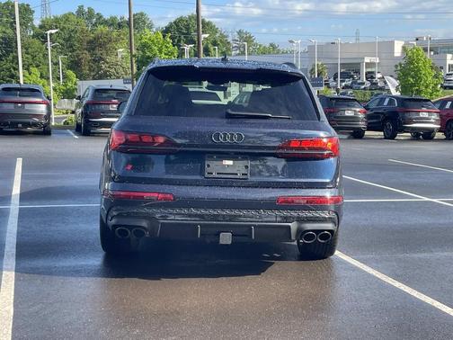 Blue 2026 Audi SQ7 4.0T Prestige
