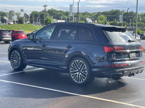 Blue 2026 Audi SQ7 4.0T Prestige