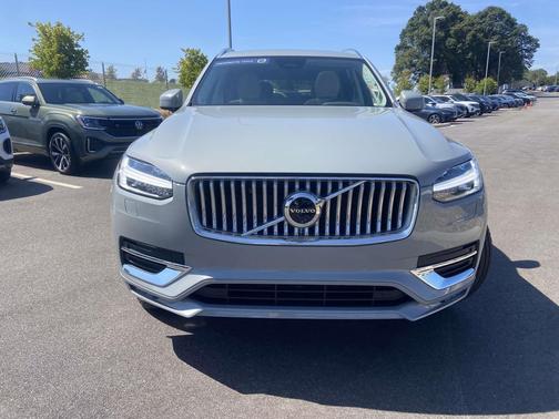 2024 Volvo XC90 B6 Plus Bright Theme 7-Seater