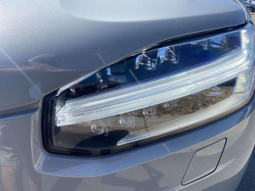 2024 Volvo XC90 B6 Plus Bright Theme 7-Seater